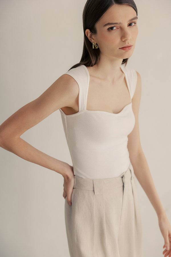 LIORA SWEETHEART RIB KNIT TOP