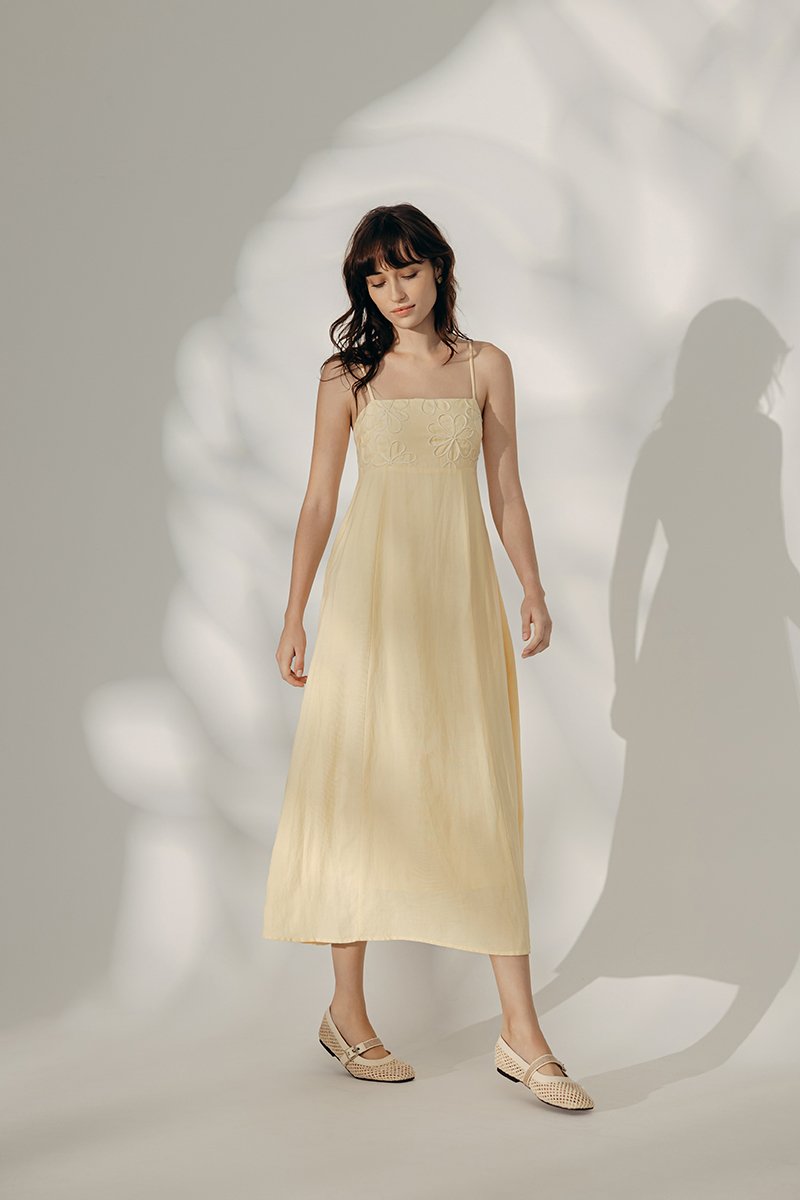 IRISA CONTRAST FLORAL EMBROIDERY MAXI LINEN DRESS