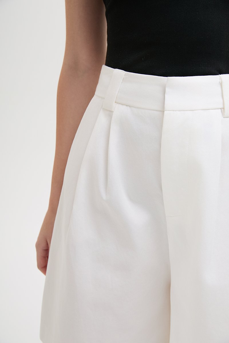VIVIENNE PLEATED TWILL LONG SHORTS