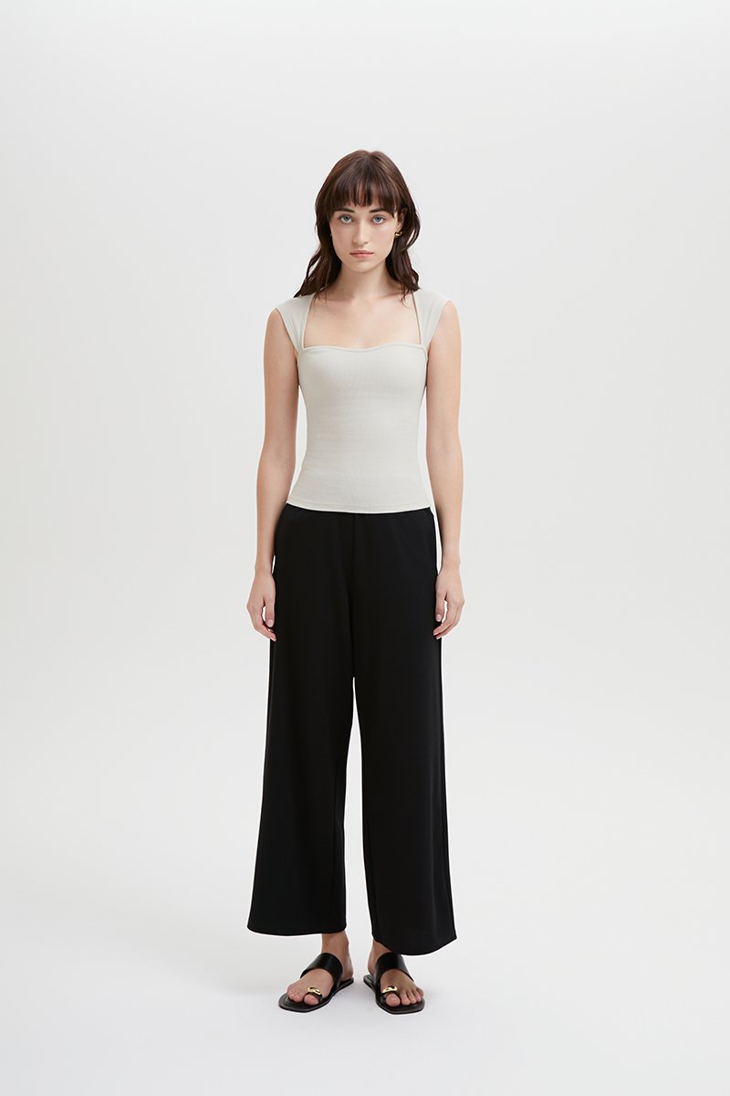 LIORA SWEETHEART RIB KNIT TOP
