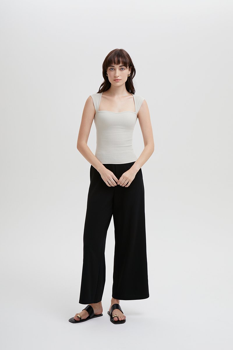 LIORA SWEETHEART RIB KNIT TOP