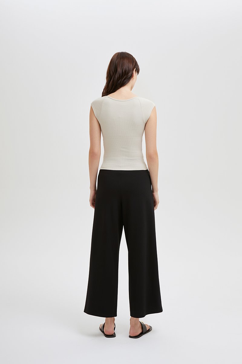 LIORA SWEETHEART RIB KNIT TOP