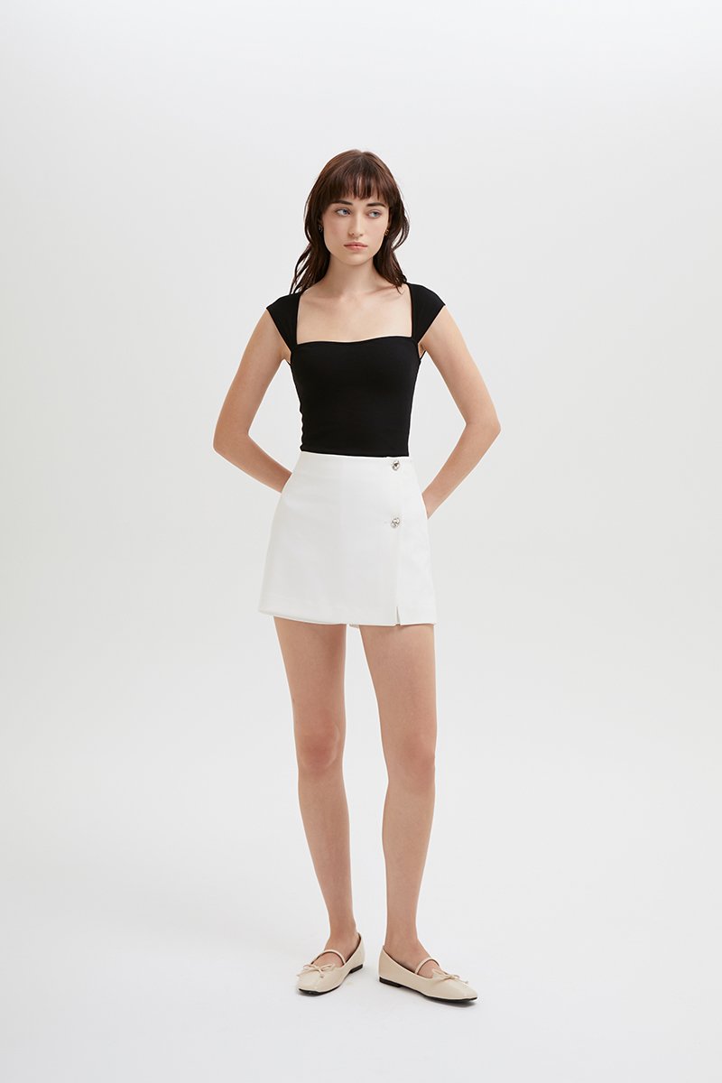 LIORA SWEETHEART RIB KNIT TOP