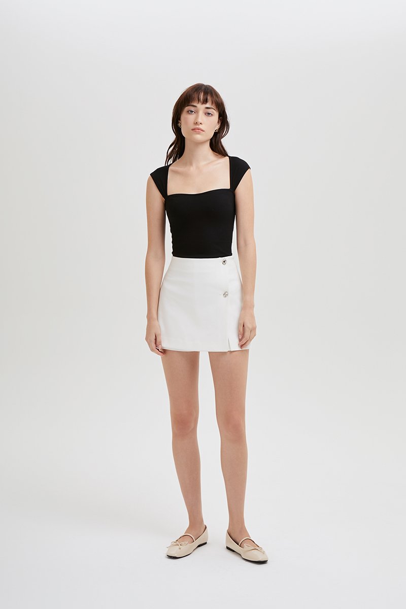 LIORA SWEETHEART RIB KNIT TOP