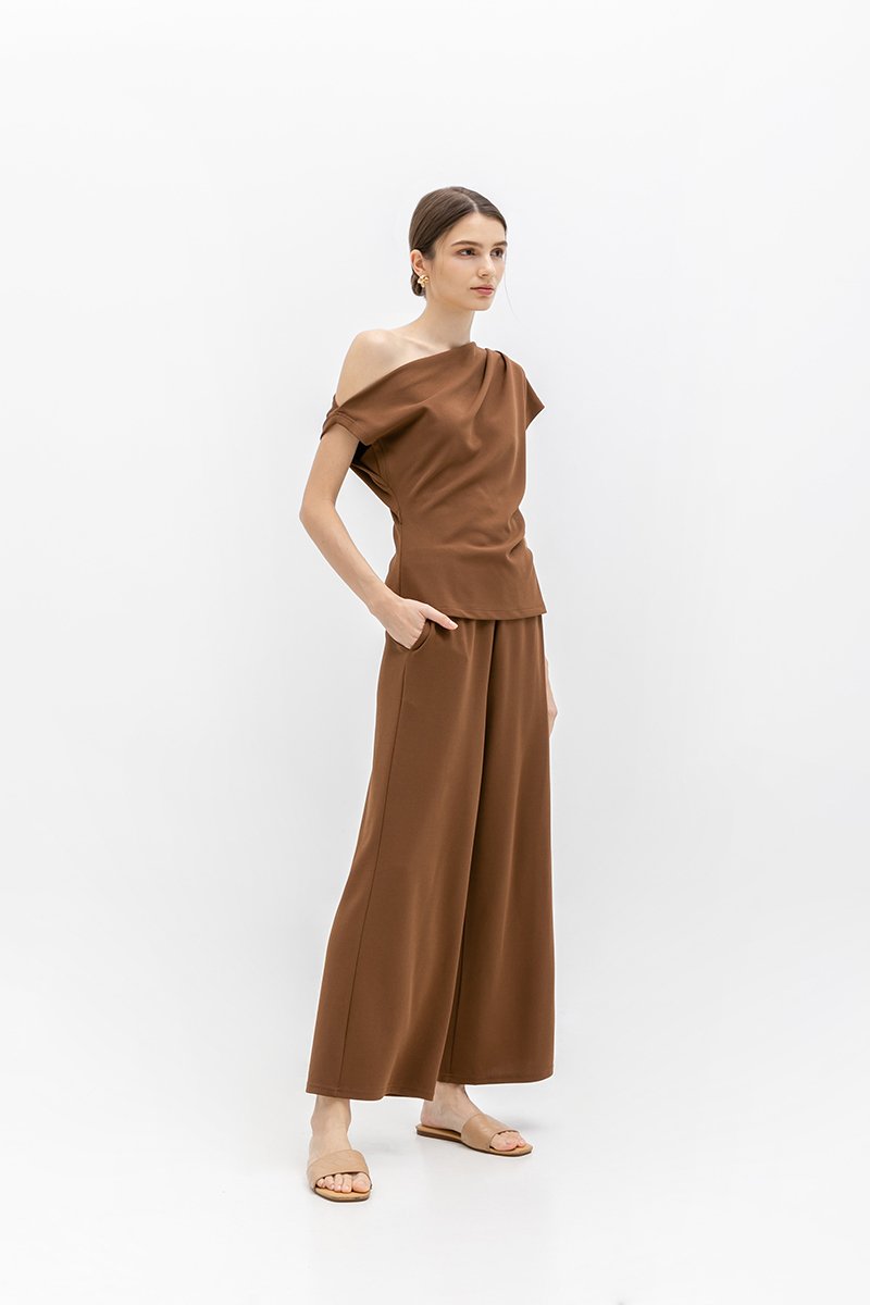 *BACKORDER 4* AMIRA ASYMMETRIC OFF SHOULDER TOP W BELT