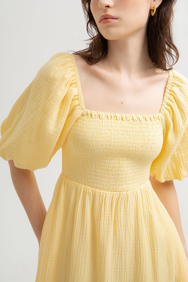 CASIE PUFF SLEEVE SMOCKED MIDI DRESS