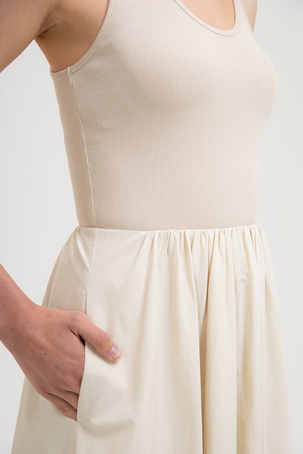 WENDY SCOOP NECK CONTRAST MIDI DRESS