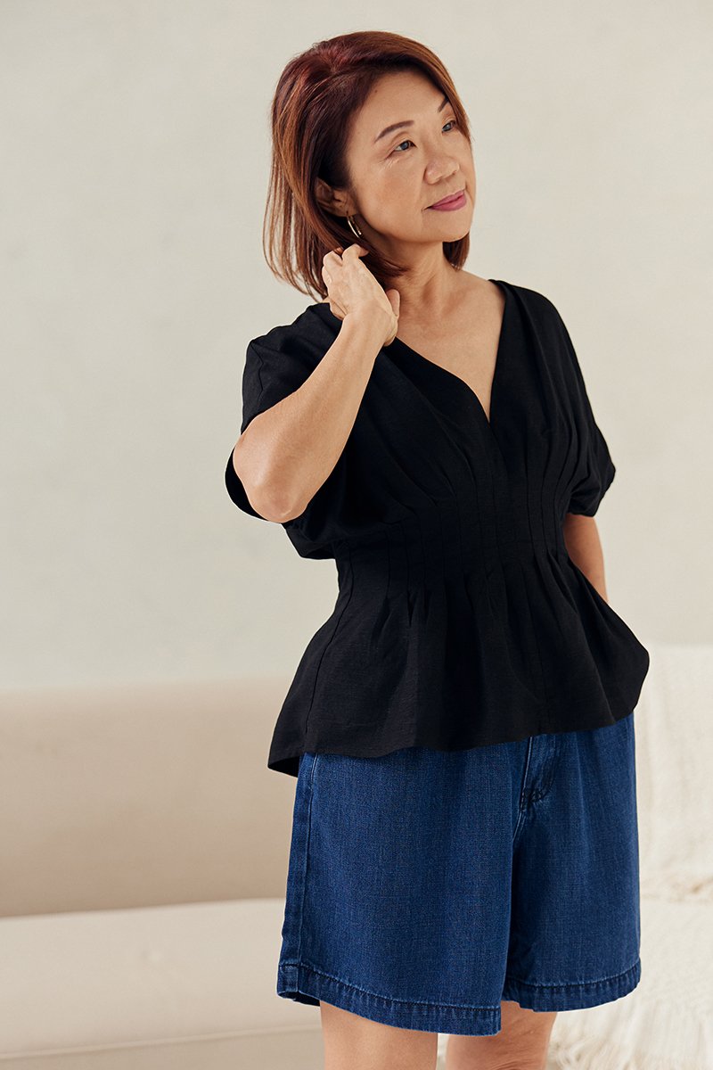 ANIKA PIN TUCK LINEN TOP