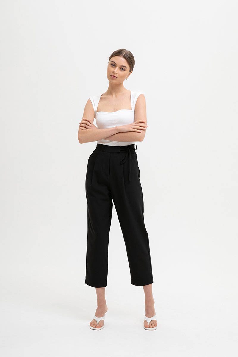 GAYLE TIE WAIST TAPERED PANTS GAYLE TIE WAIST TAPERED PANTS