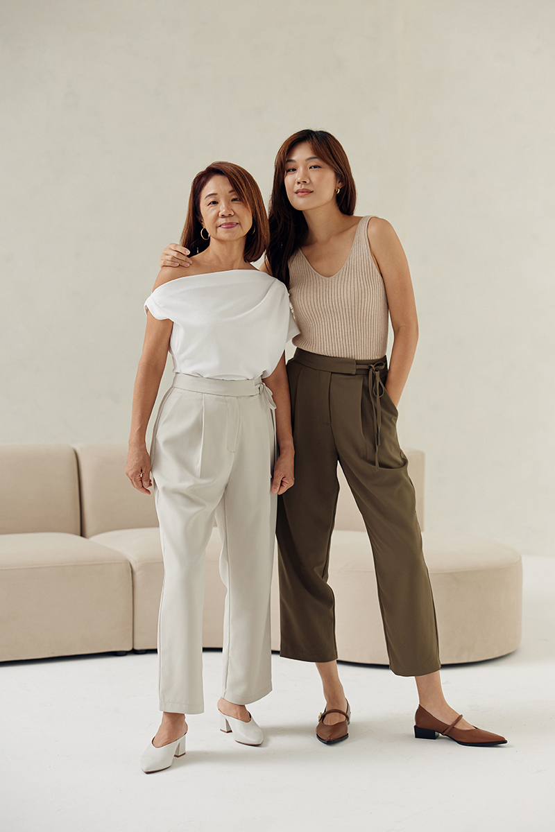 GAYLE TIE WAIST TAPERED PANTS