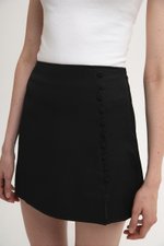 ELIJAH SIDE BUTTONDOWN SKORTS