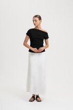 *BACKORDER* SAMIRA ASYMMETRIC RUCHED MODAL TEE *BACKORDER* SAMIRA ASYMMETRIC RUCHED MODAL TEE