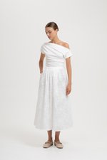 *BACKORDER 2* SAMIRA ASYMMETRIC RUCHED MODAL TEE