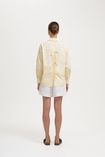KIARA TIE BACK OVERSIZED BUTTONDOWN SHIRT KIARA TIE BACK OVERSIZED BUTTONDOWN SHIRT