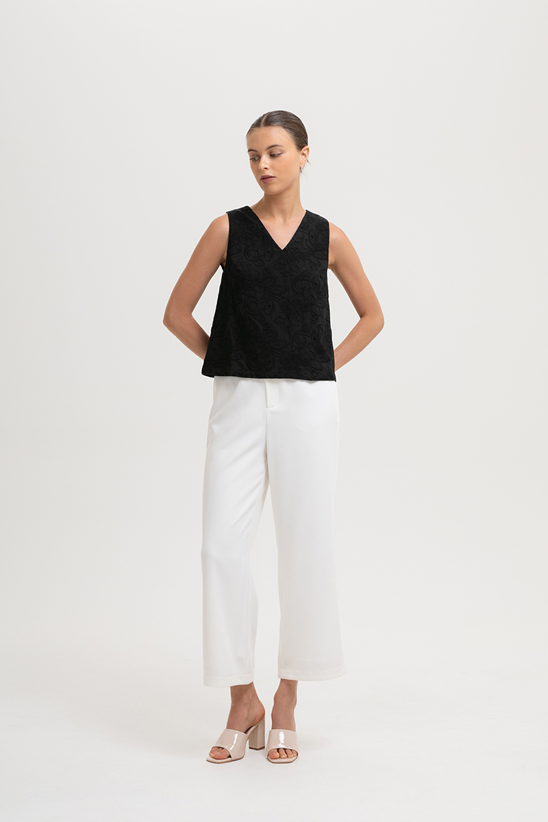 MARIEL EMBROIDERED TOP