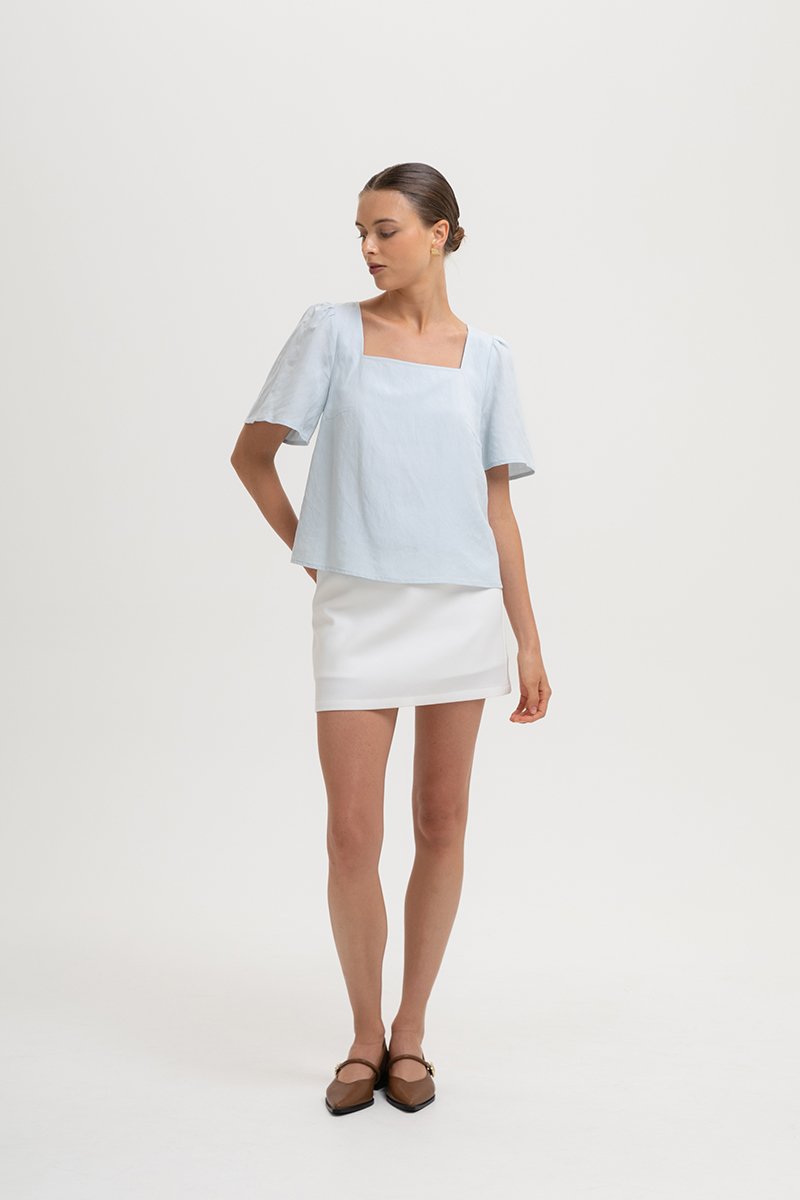 KANDY FLUTTER SLEEVE LINEN TOP
