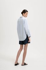 AGNES OVERSIZED BUTTONDOWN SHIRT AGNES OVERSIZED BUTTONDOWN SHIRT