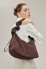 SANDER MULTI-WAY SCRUNCHIE BAG