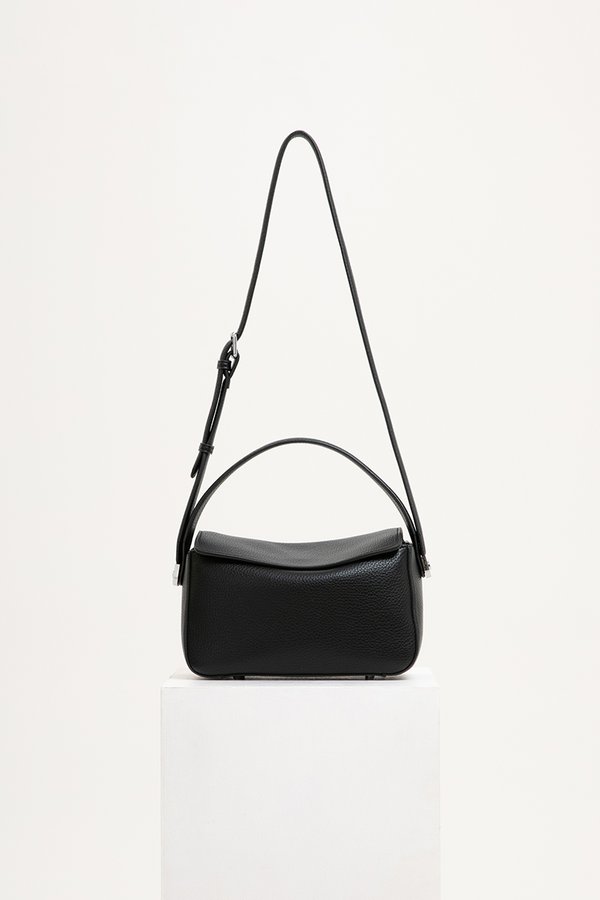 BECKIE SHOULDER BAG BECKIE SHOULDER BAG