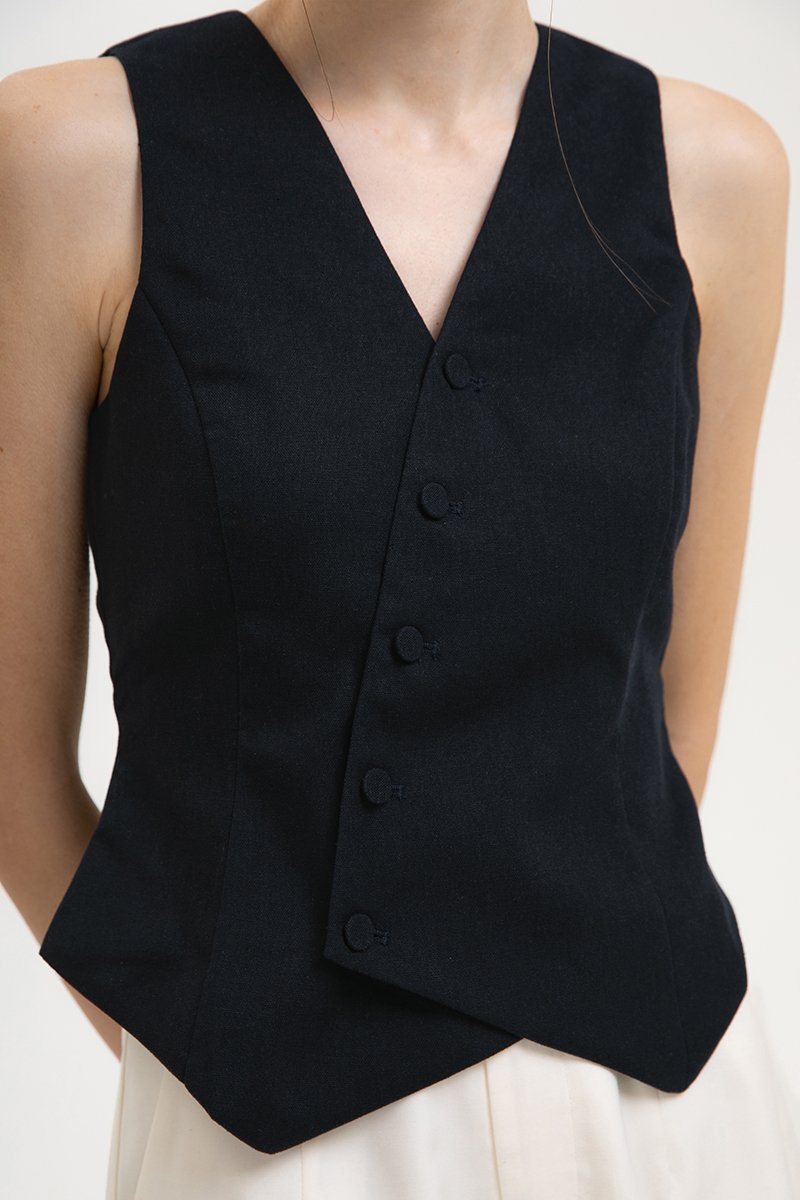 *BACKORDER* OLIVIA ASYMMETRIC VEST LINEN TOP