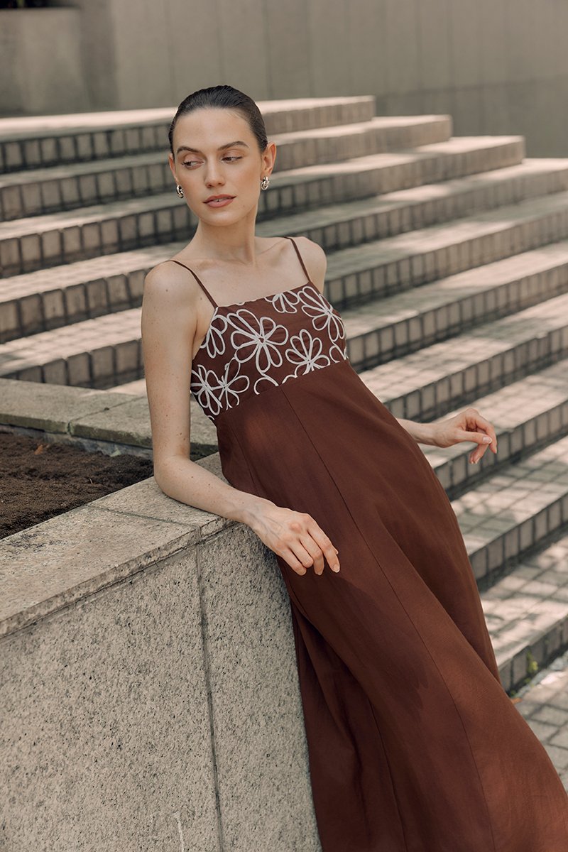 IRISA CONTRAST FLORAL EMBROIDERY MAXI LINEN DRESS