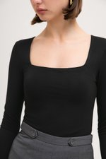 MIRABELLE SQUARE NECK LONG SLEEVE TOP MIRABELLE SQUARE NECK LONG SLEEVE TOP