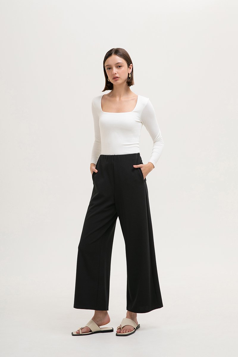 MIRABELLE SQUARE NECK LONG SLEEVE TOP MIRABELLE SQUARE NECK LONG SLEEVE TOP