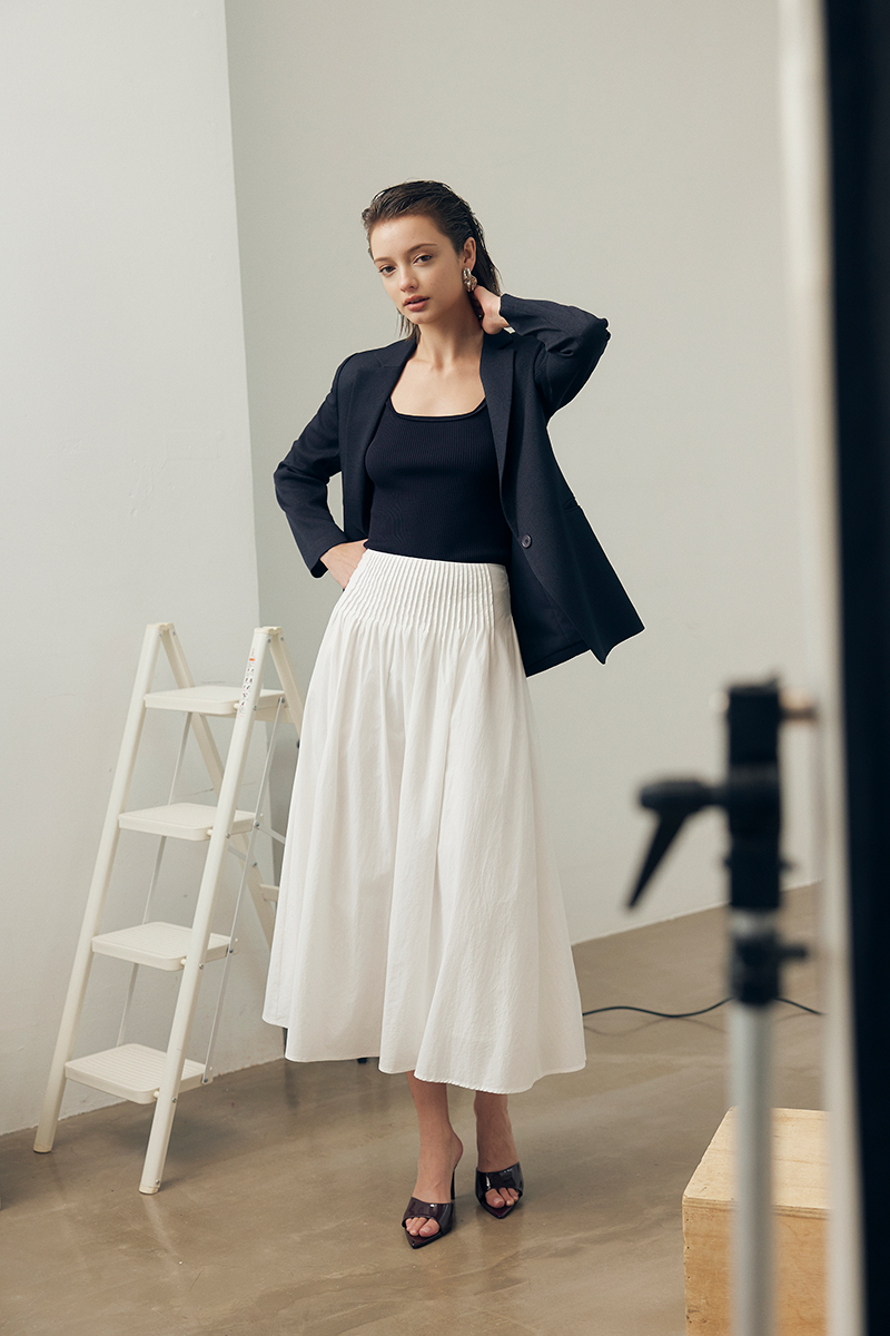 HANNAH PIN TUCK MIDI SKIRT (PETITE)
