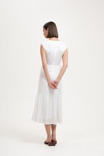 ODELIA V-NECK CONTRAST DRESS