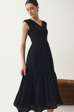 ODELIA V-NECK CONTRAST DRESS