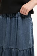 JUNIE TIERED DENIM MIDI SKIRT JUNIE TIERED DENIM MIDI SKIRT