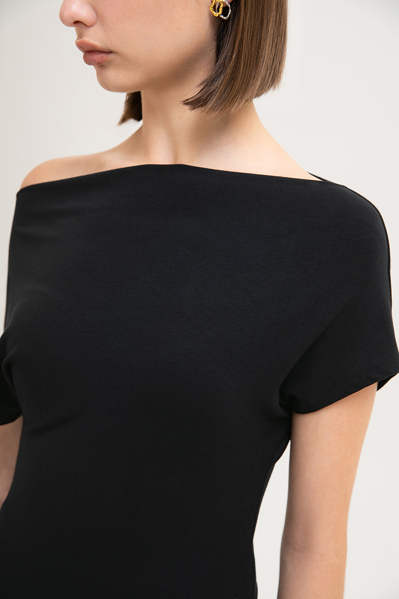 RACHAEL OFF SHOULDER TEE