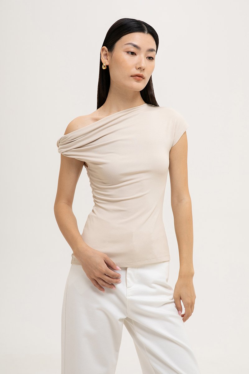 VIKKI ASYMMETRIC TWIST OFF SHOULDER TOP
