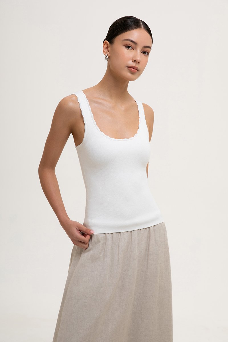 CARLY SCALLOP EDGE RIBBED TANK TOP