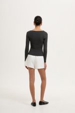 *BACKORDER* CARLIE ASYMMETRIC LONG SLEEVE TOP