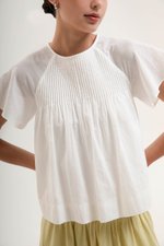 ESRA PIN TUCK FLUTTER SLEEVES TOP