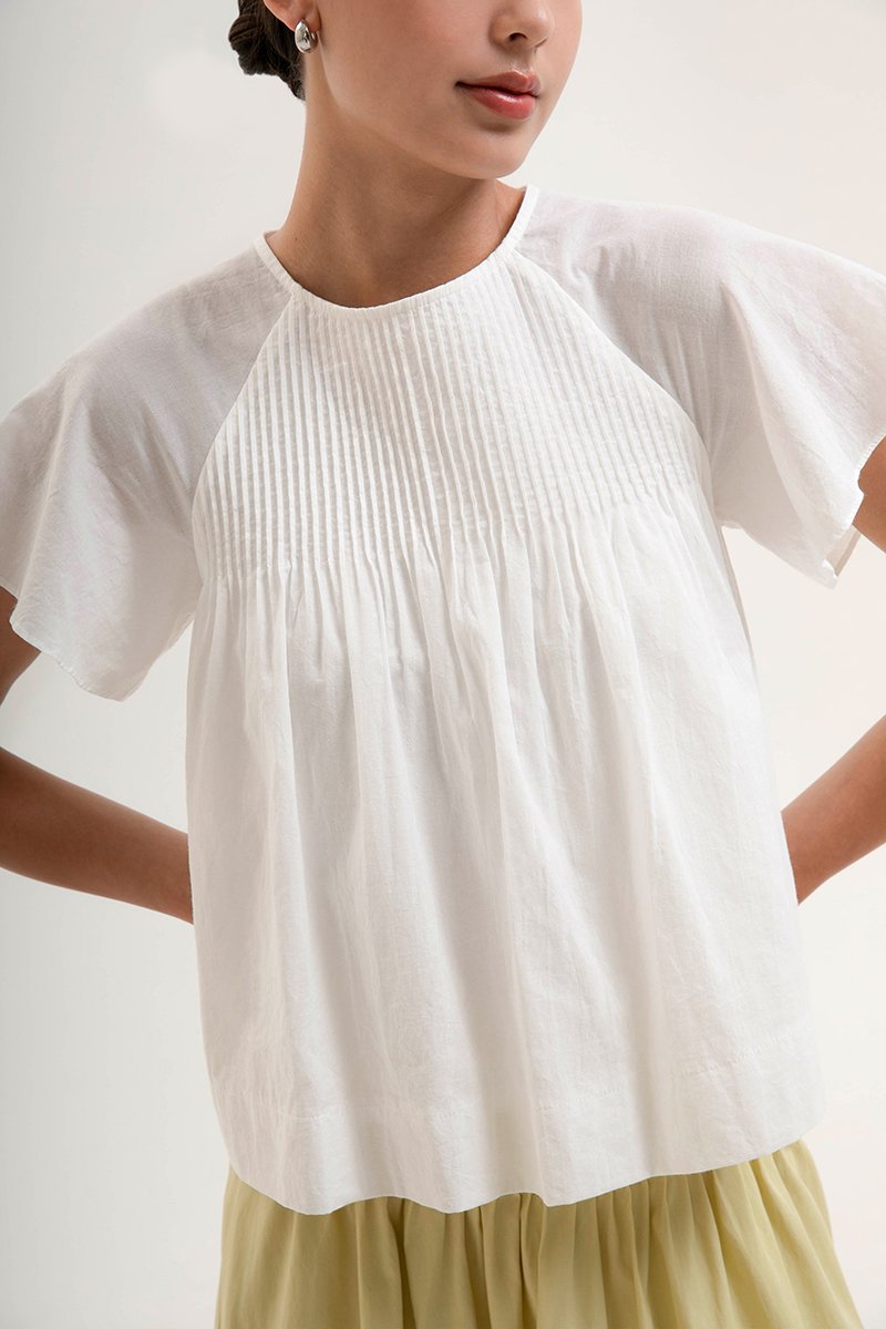 ESRA PIN TUCK FLUTTER SLEEVES TOP