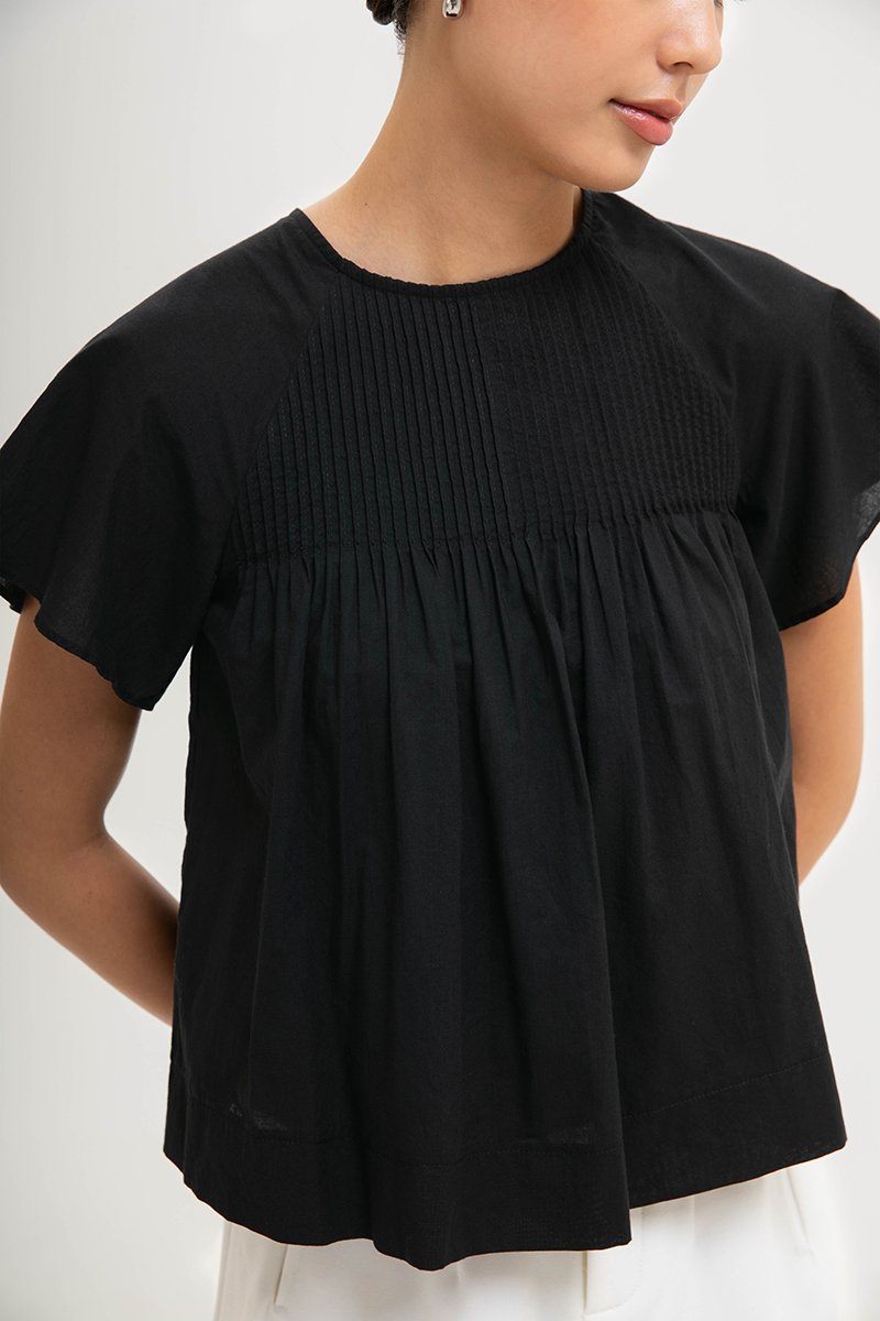 ESRA PIN TUCK FLUTTER SLEEVES TOP