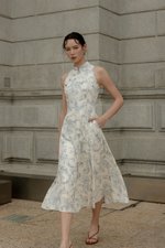 ORIENTAL LILIES CHEONGSAM DRESS