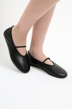 LEONIE BALLET FLATS
