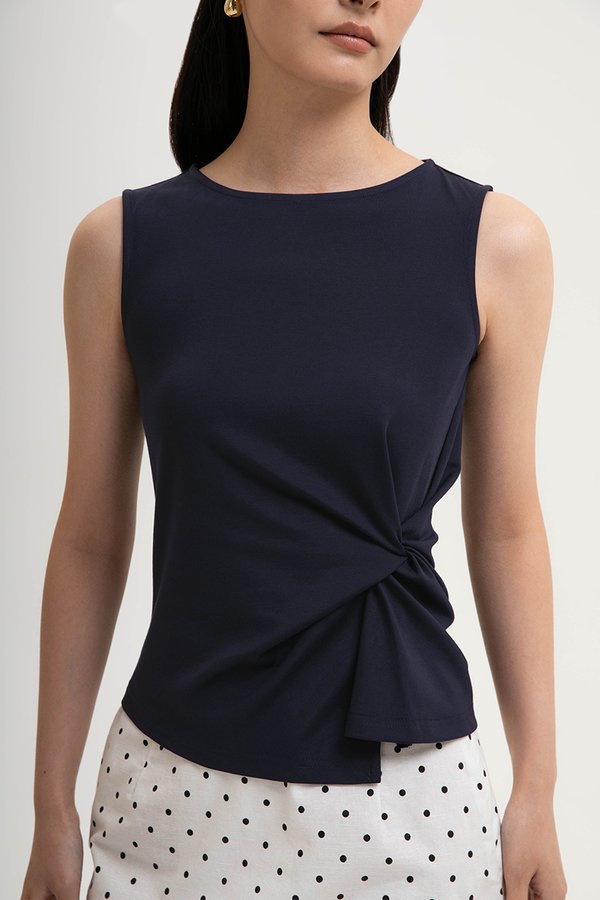 KATHY ASYMMETRIC KNOT TOP