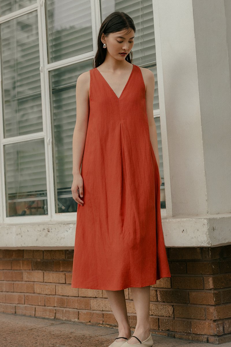 LANA PLEATED TENT LINEN DRESS