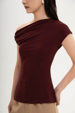 VIKKI ASYMMETRIC TWIST OFF SHOULDER TOP