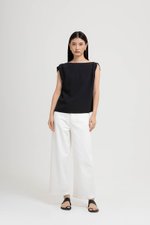 CATARINA LINEN TOP W METAL BROCHE DETAIL