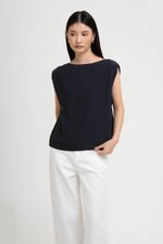 CATARINA LINEN TOP W METAL BROCHE DETAIL