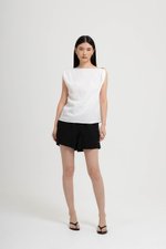 CATARINA LINEN TOP W METAL BROCHE DETAIL