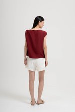 CATARINA LINEN TOP W METAL BROCHE DETAIL