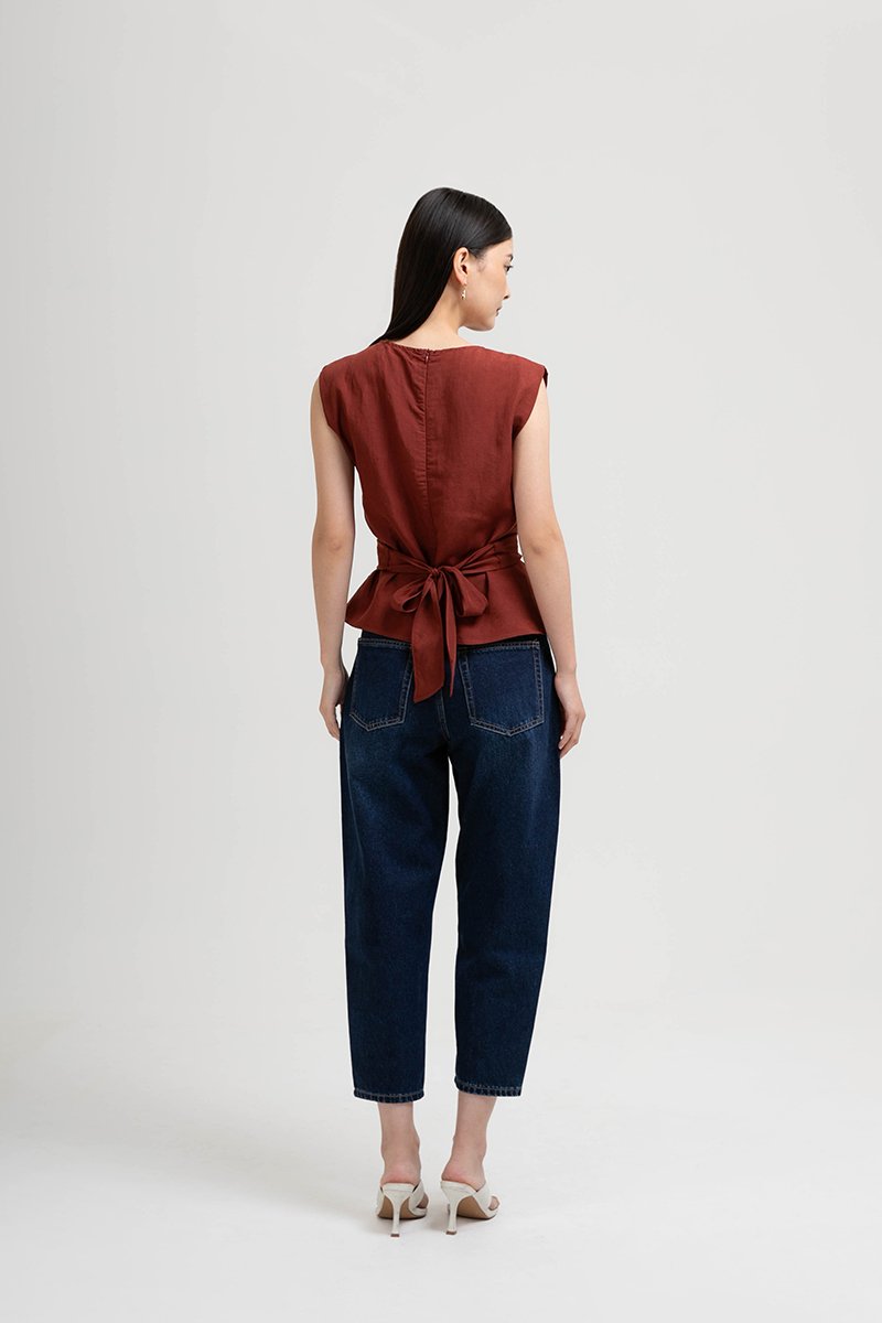 RIANNA CROSS FRONT WAIST TOP