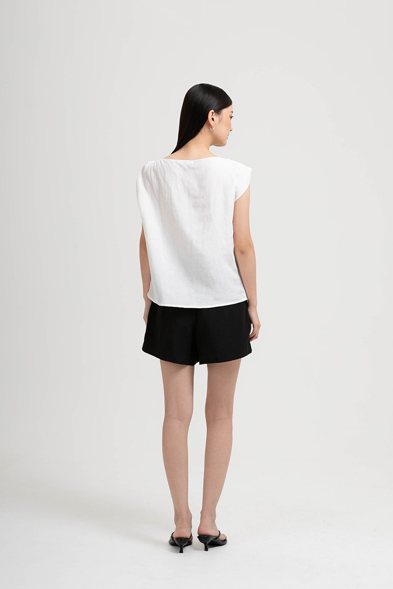 CATARINA LINEN TOP W METAL BROCHE DETAIL