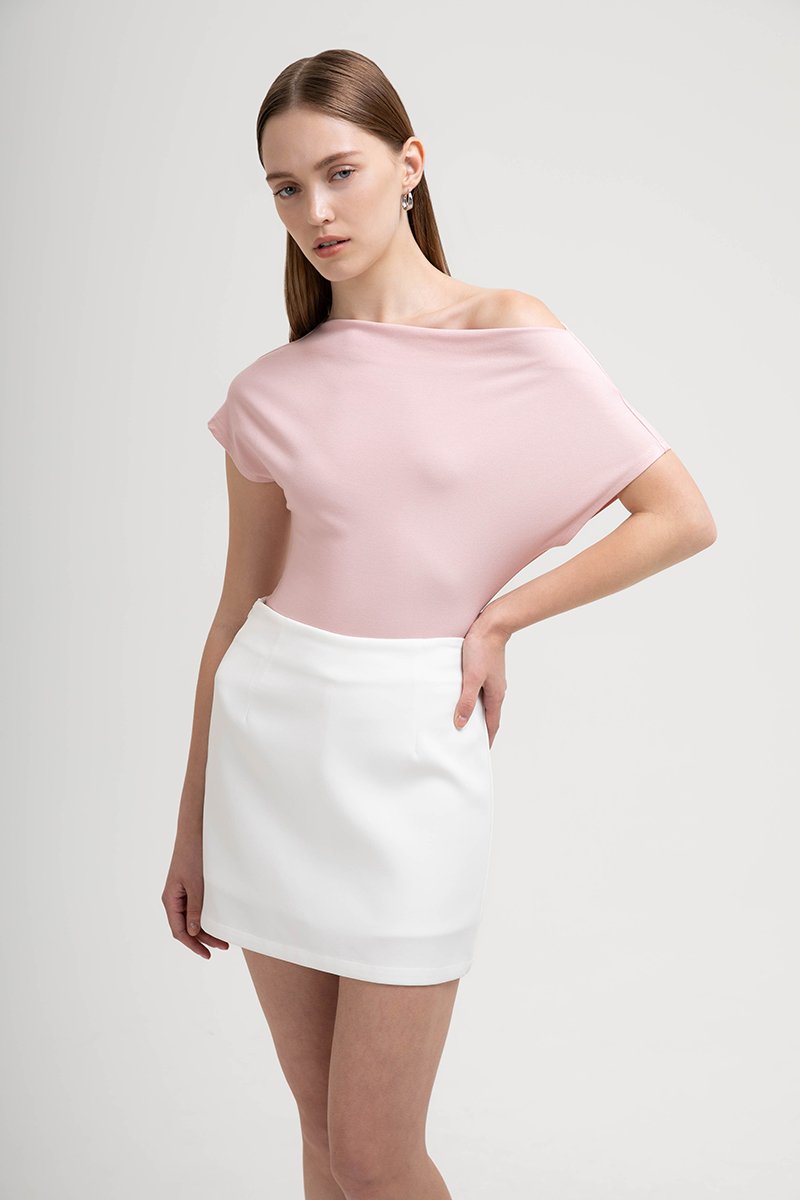 RACHAEL OFF SHOULDER TEE